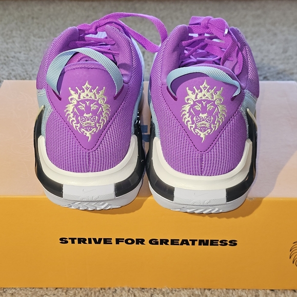 Lebron Witness VII - Picture 6 of 7